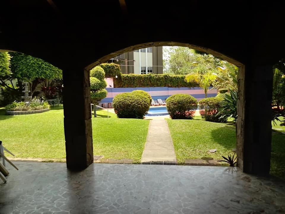 סאן סלבדור Hotel Alamo Internacional מראה חיצוני תמונה