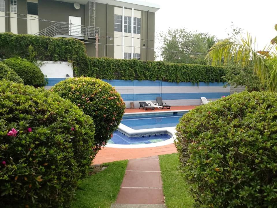 סאן סלבדור Hotel Alamo Internacional מראה חיצוני תמונה